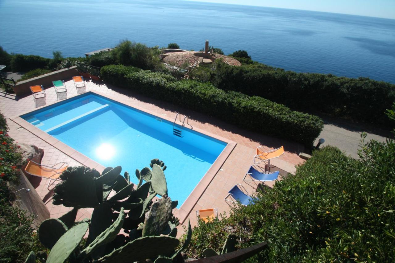Villino Lu Ciuoni With Nice Sea View Costa Paradiso Eksteriør bilde